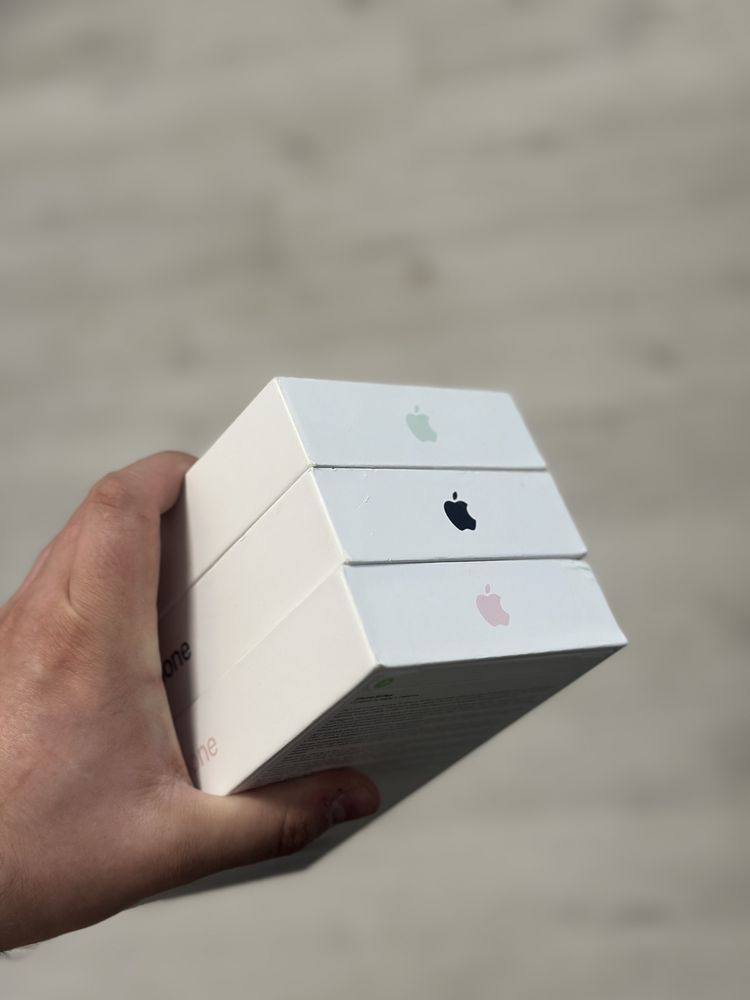 iPhone 15 Plus / 128 GB / Sigilate / Noi / Garantie 12 Luni