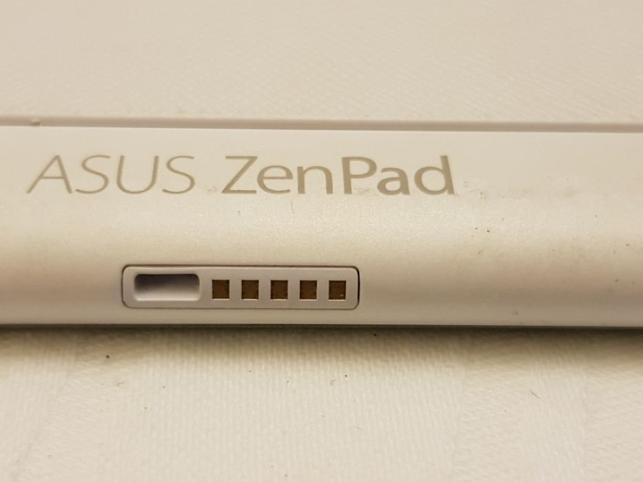 Tableta Asus ZenPad 10 P00C cu Touch crapat