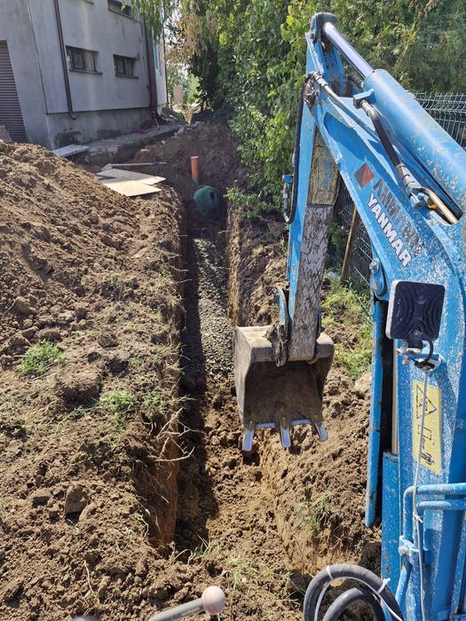 miniexcavator cu picon
