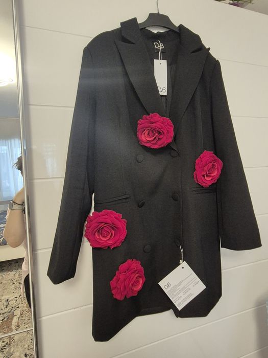 Vand rochie tip sacou!