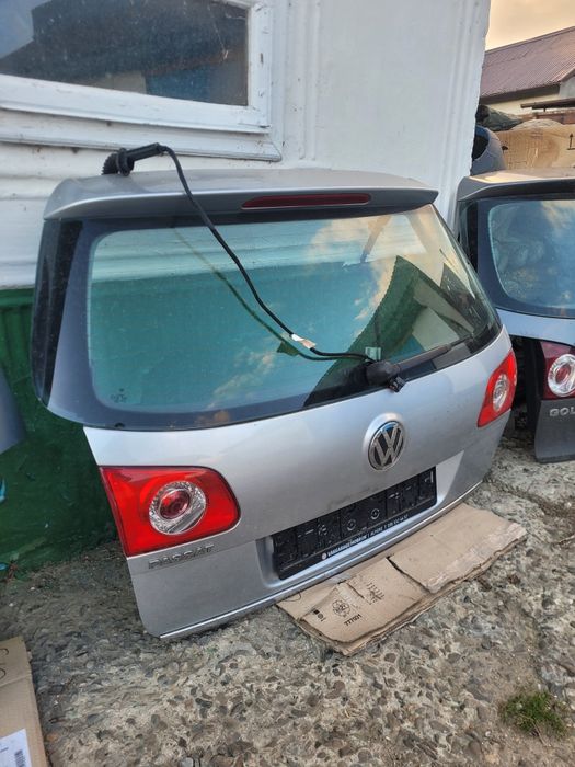 Vând haioane.Diferte marci,culori si modele