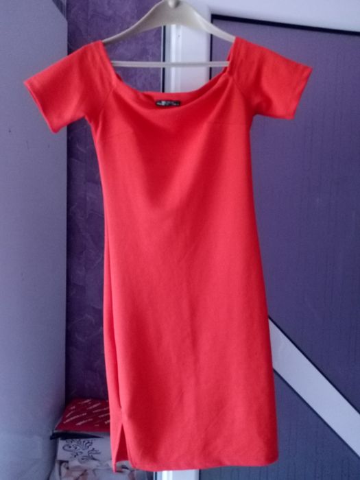 Продавам рокли за слаби дами