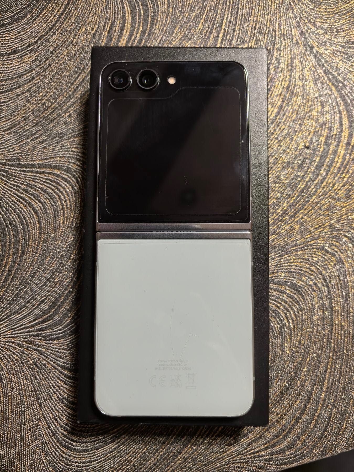 Samsung galaxy flip z5