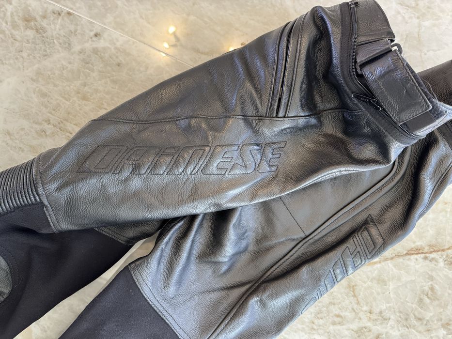 Pantaloni moto piele Dainese , marimea 44