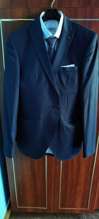 Vând costum complet Nr.54