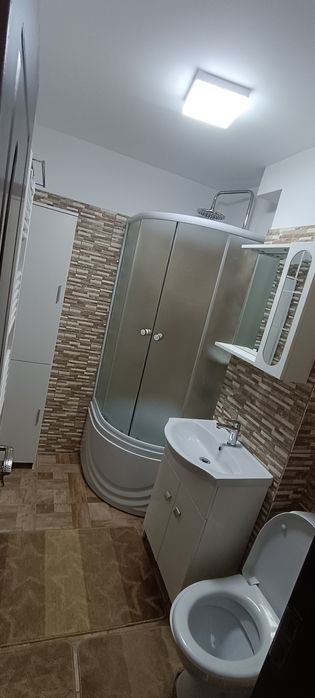 Vând garsoniera et 3 renovata total