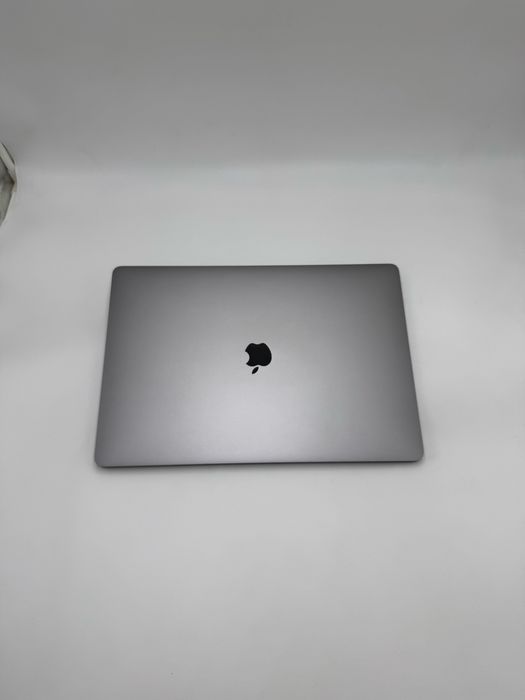 MacBook Pro Core i7 SSD512Gb цикл 106 в отличном состяний