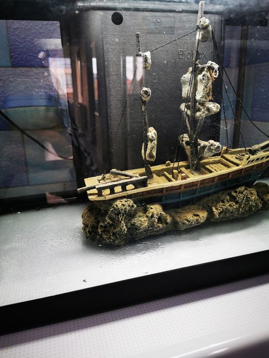 Vand acvariu Aquatlantis 60x30x30cm echipat complet