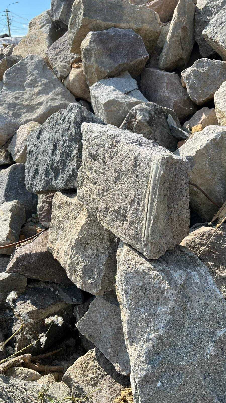 Piatră sculptată