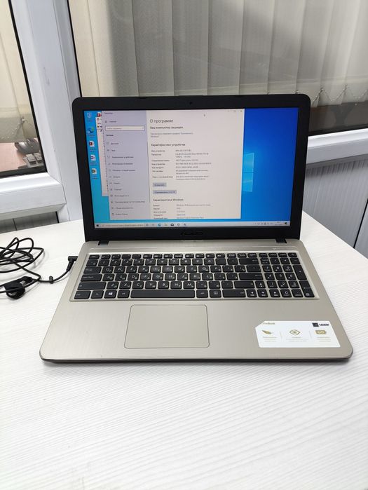 Ноутбук ASUS  ОЗУ 4 SSD 128gb Мышка В подарок