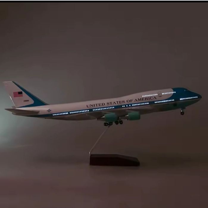 Air Force One - macheta avion business cu Led, 47 cm