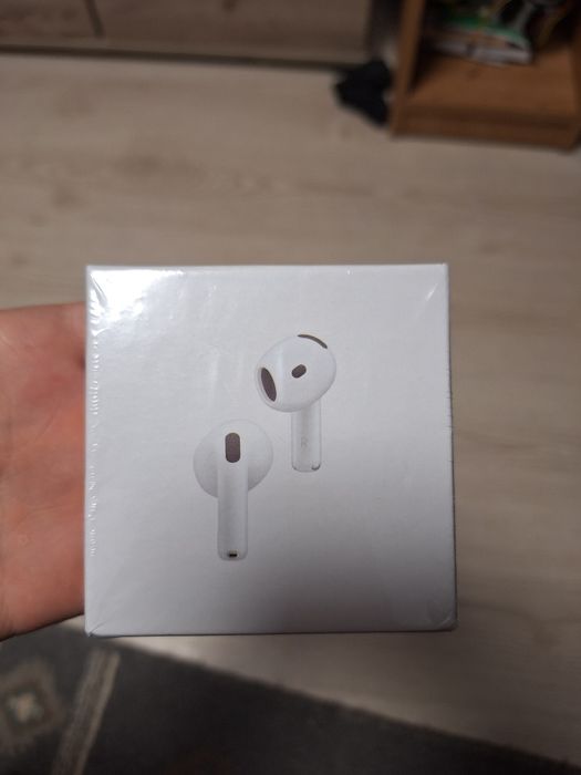 Vând căști wireless Air pods 4