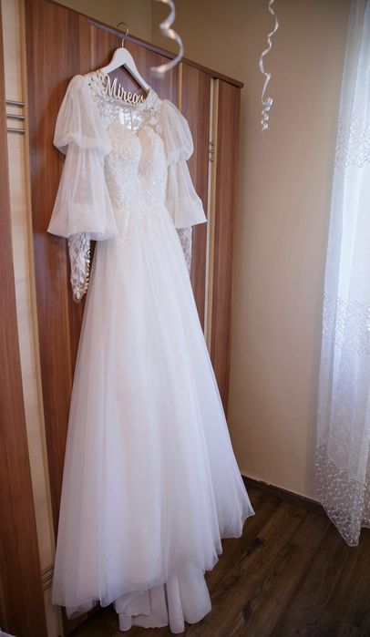 Rochie mireasă, purtată o dată