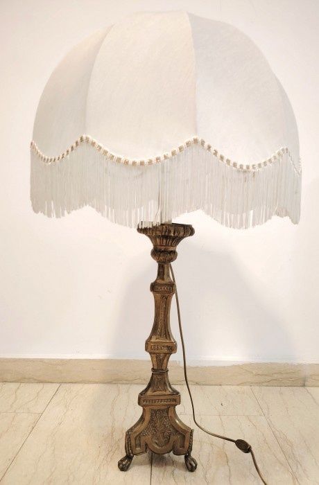 Superbă veioza de dimensiuni mari cu talpa din bronz in stilul Baroc ,