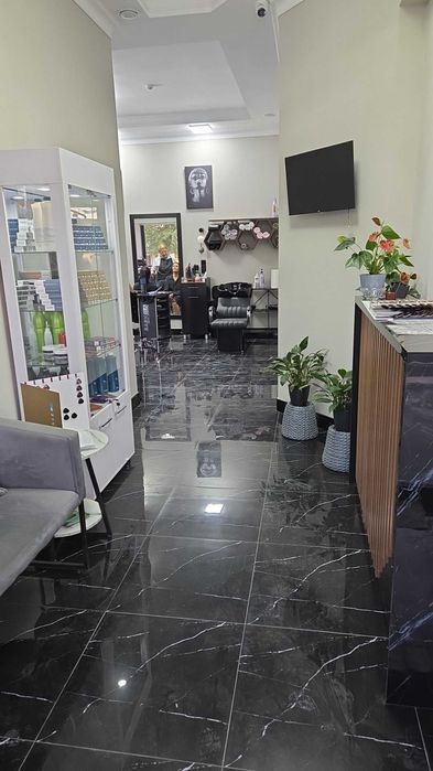 СРОЧНО нужен мастер ногтевого сервиса в студию красоты