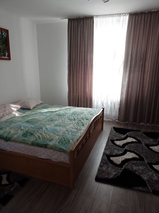 Casa sì gradina de vanzare