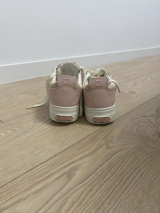 Adidasi Guess marimea 40
