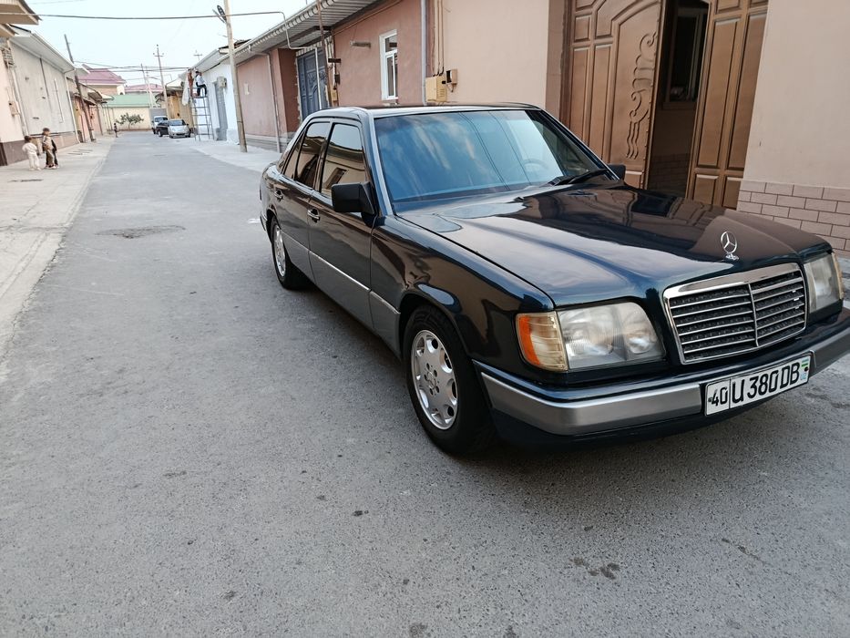 Мерседес W124сотилади