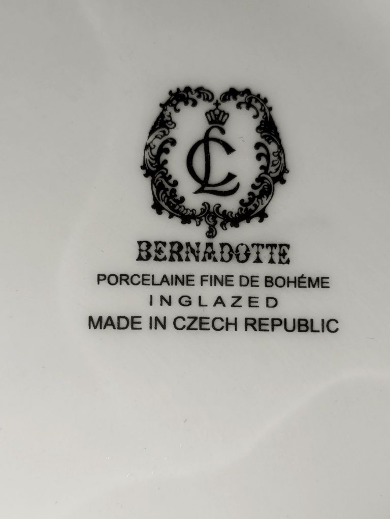Шикарная менажница Bernadotte чехия синие розы