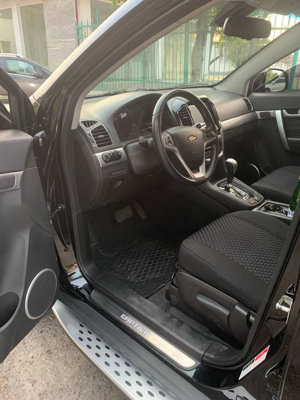 Kaptiva 4 2016 yil Qora Toza 3 litrli motor