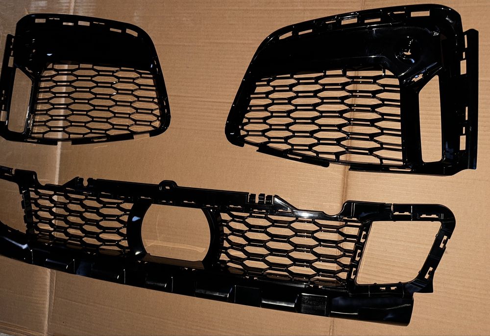 Grile GRILA  bara BMW seria 7 facelift G11 G12 LCI