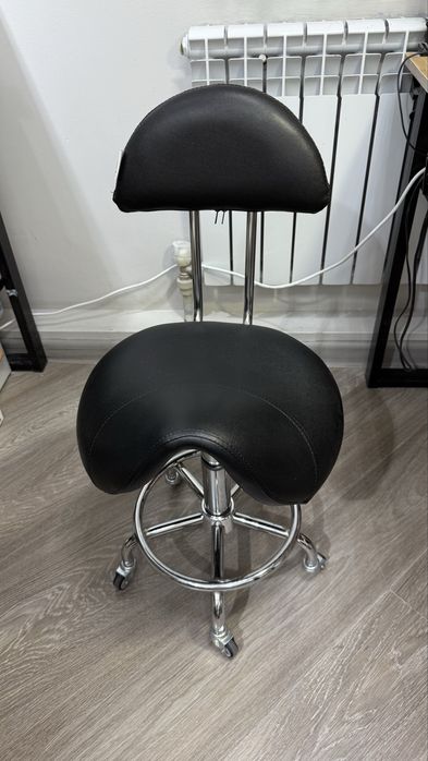 Стул седло в идеальном состоянии