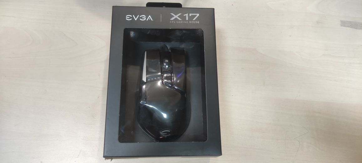 Геймърска мишка EVGA X17 Wired PIXART 3389 5 Profiles 10 Buttons Черна