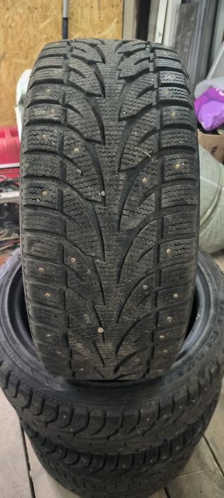 Продам зимнии шины