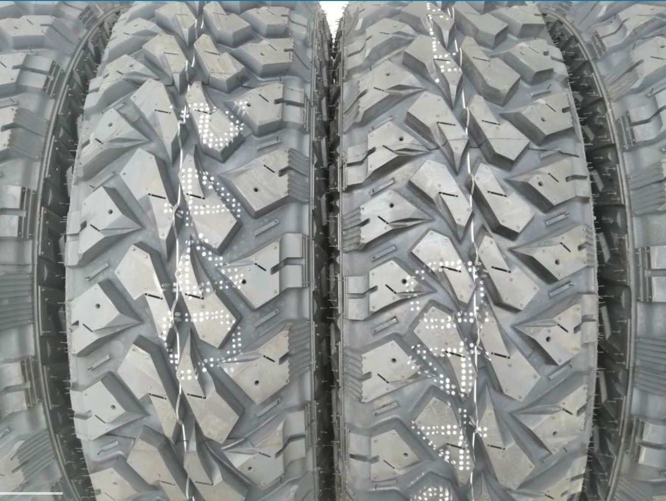 MAXXIS Bighorn 205 R16C (205/80 R16), 110Q, Anvelope Mud Terrain M+S