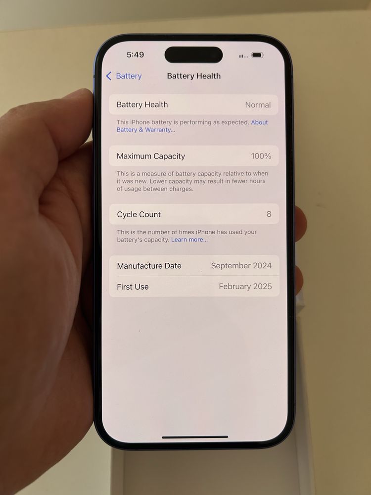 Iphone 16 256GB 100% 8 цикъла