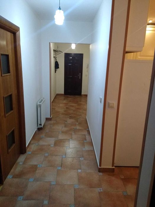 Inchiriez apartament in Rodnei