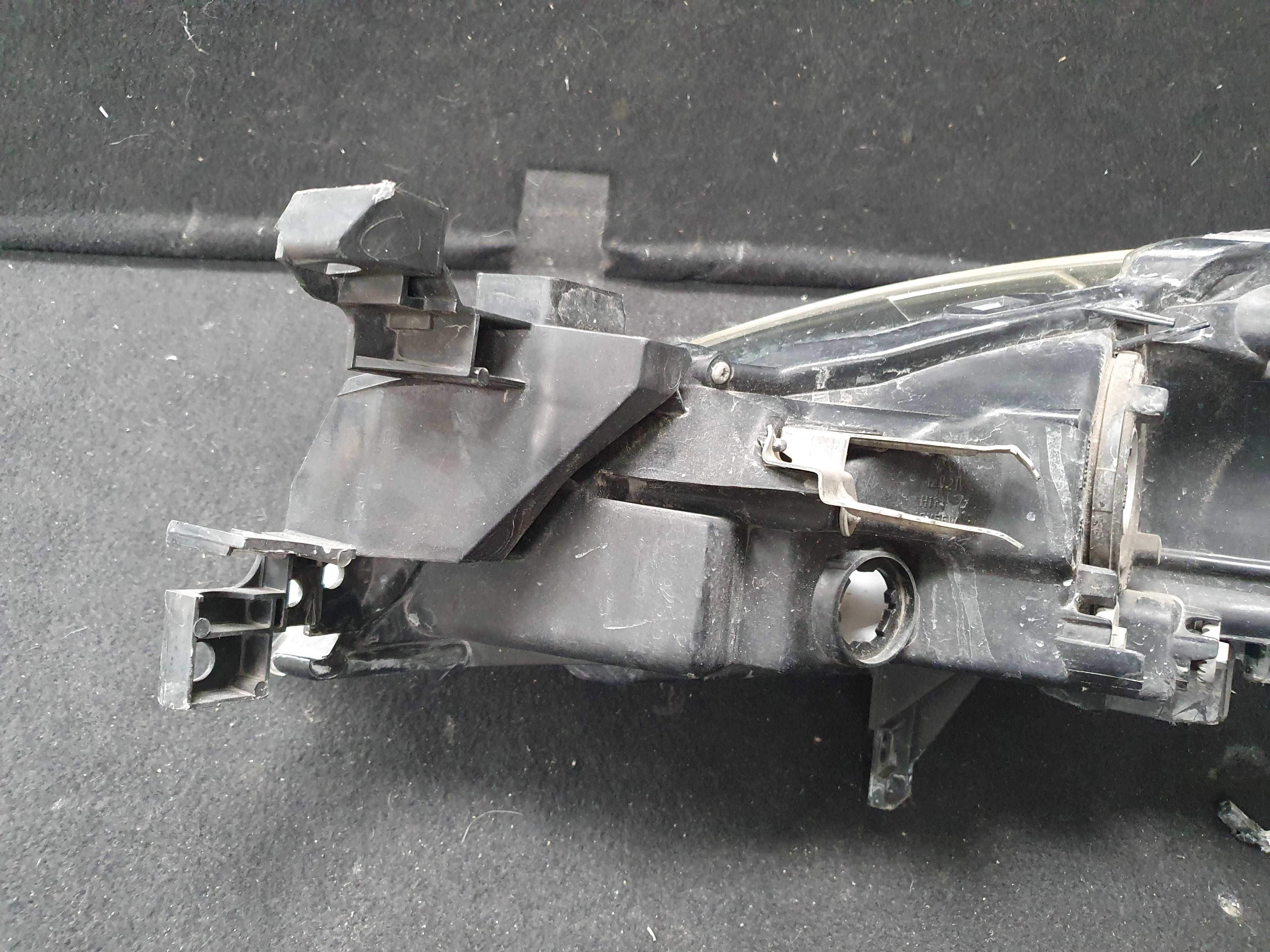 far dreapta mazda 3