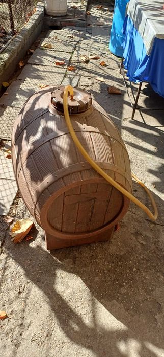 Butoi din plastic pentru vin 200 L