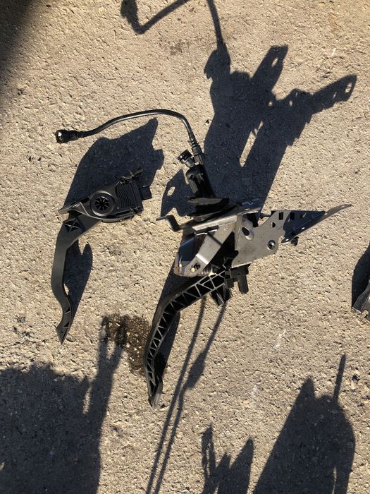 Педал газ,педал съединител за Форд след 2010г.!