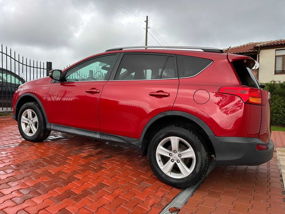 TOYOTA RAV4             .
