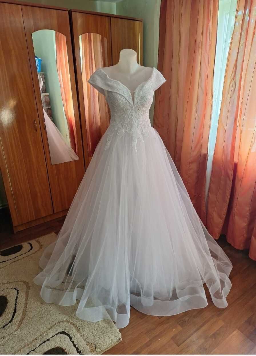 Rochie mireasa marimea 38