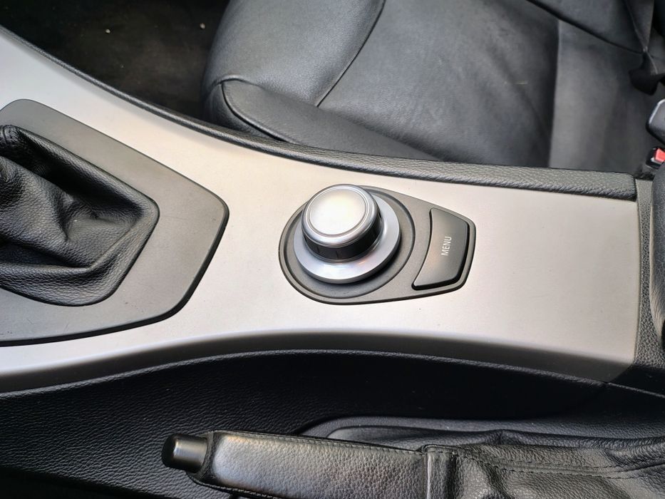 Lek avtomobil BMW 320 D