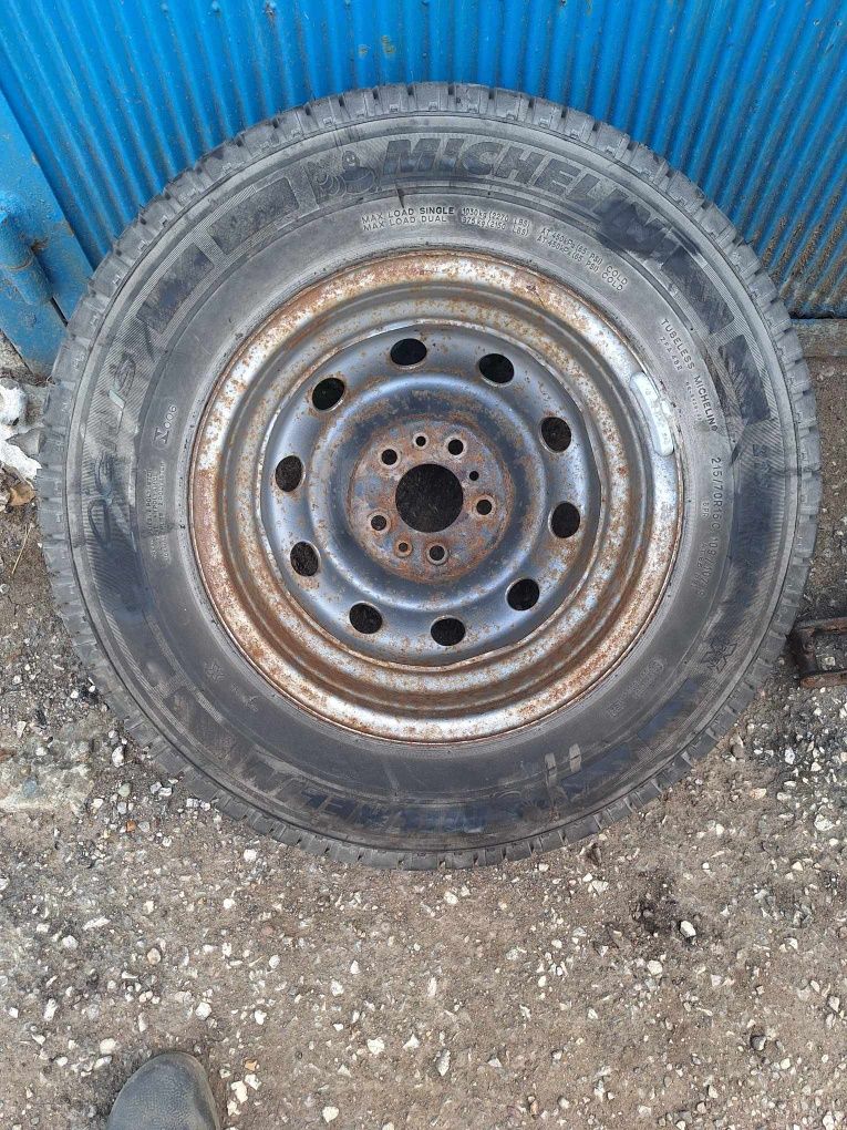 Гума с джанта 215/70/R15C
