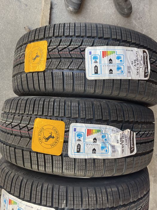 2 anvelope Noi 225/40/19 Continental