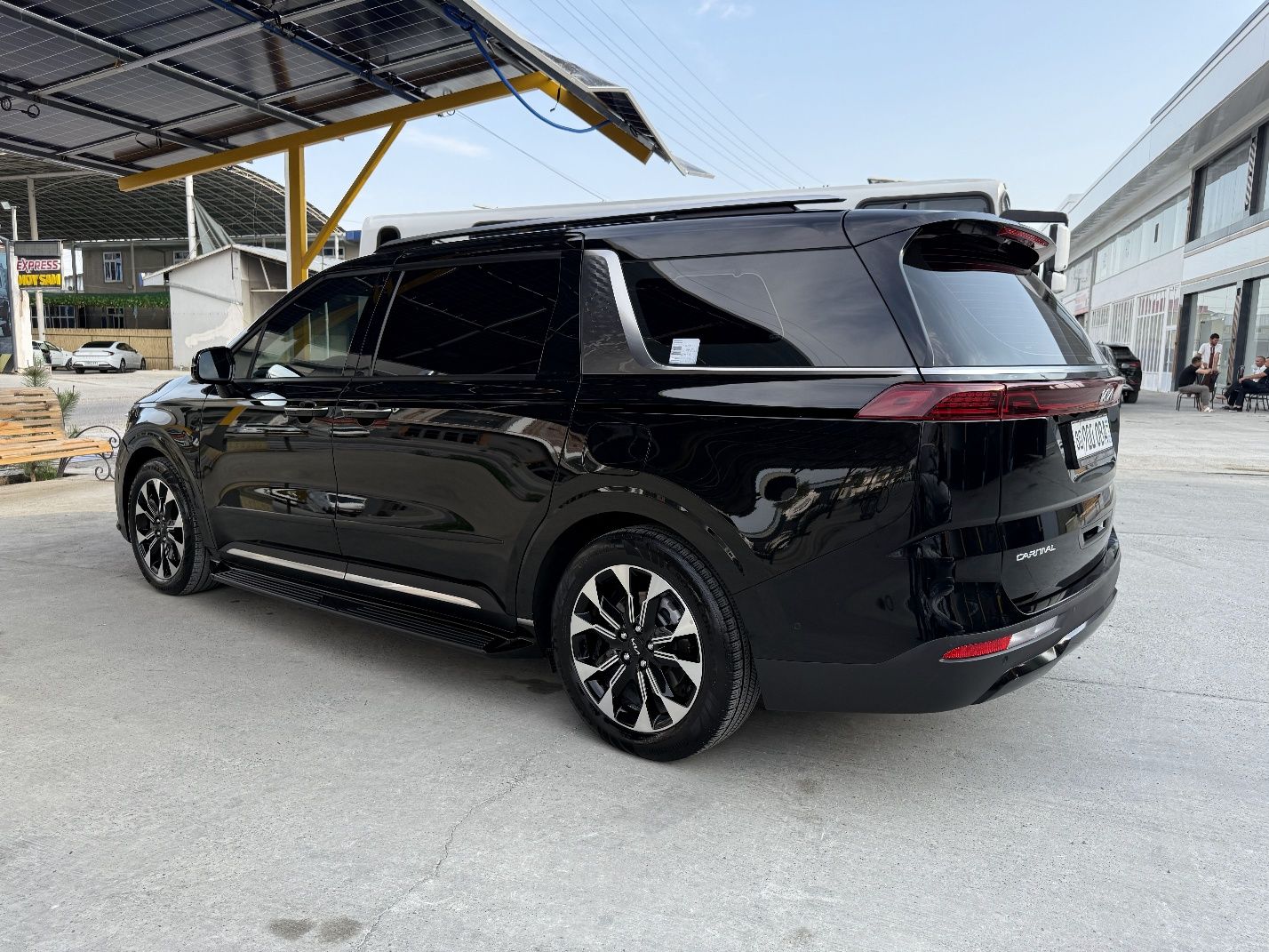 KIA CARNIVAL 9 Kishili koreyski
