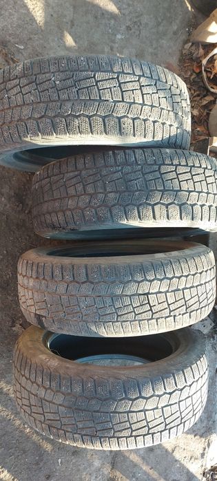 Продам резину зимняя липучка