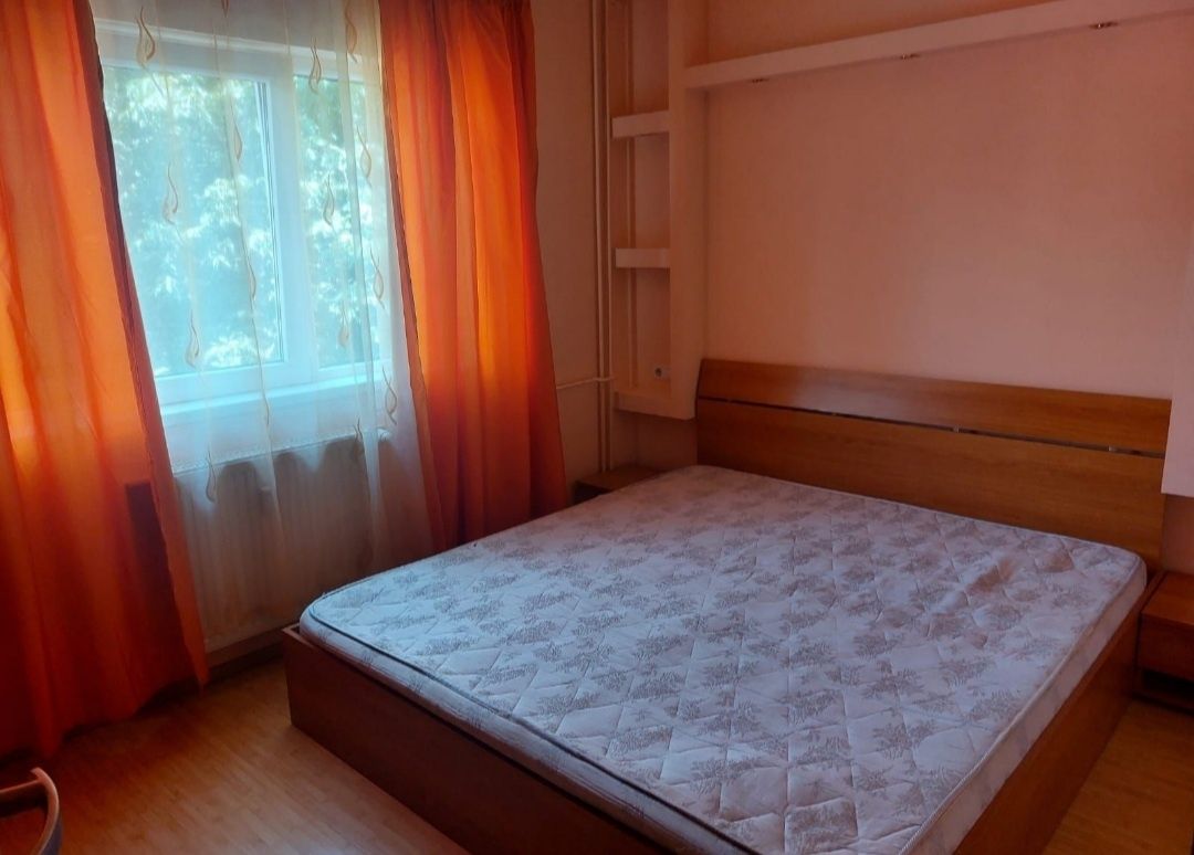 Proprietar, inchiriez apartament cu 2 camere