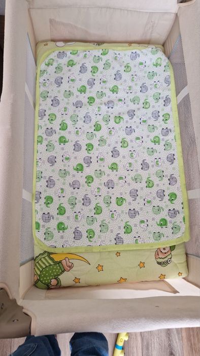 Преносима бебешка кошара