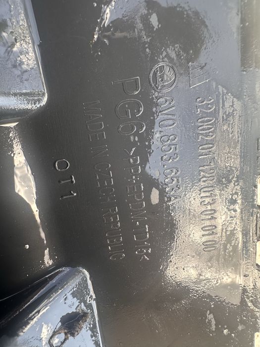 Grilă radiator skoda fabia 3.cod:6v0853653.a.