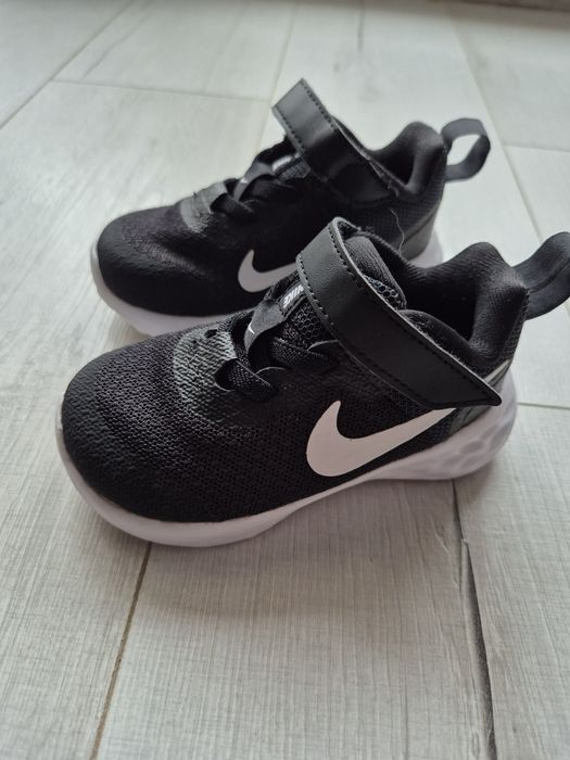 Sneakers Nike bebeluși