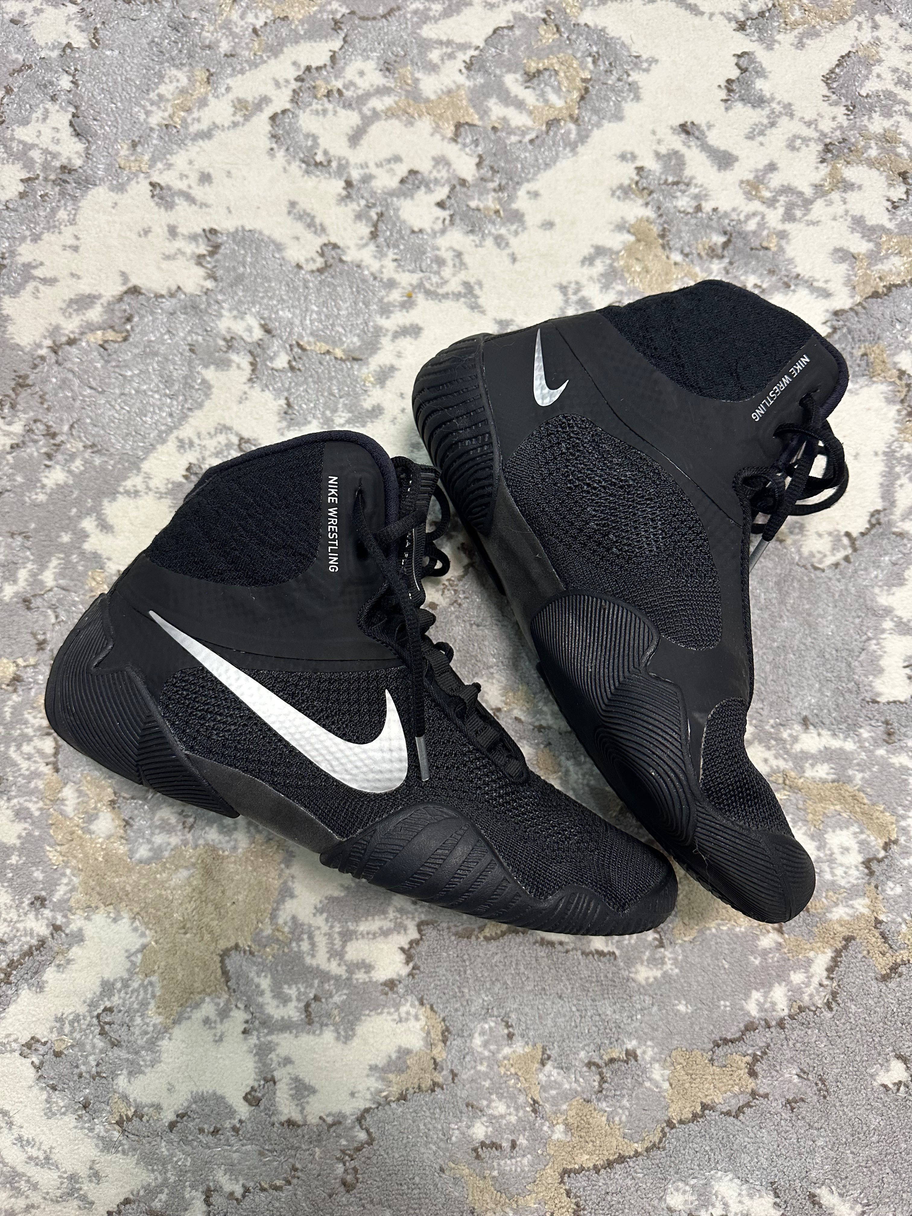 Nike wrenstling оргинал спортивный борцовка 26,5 sm (41.5) размер