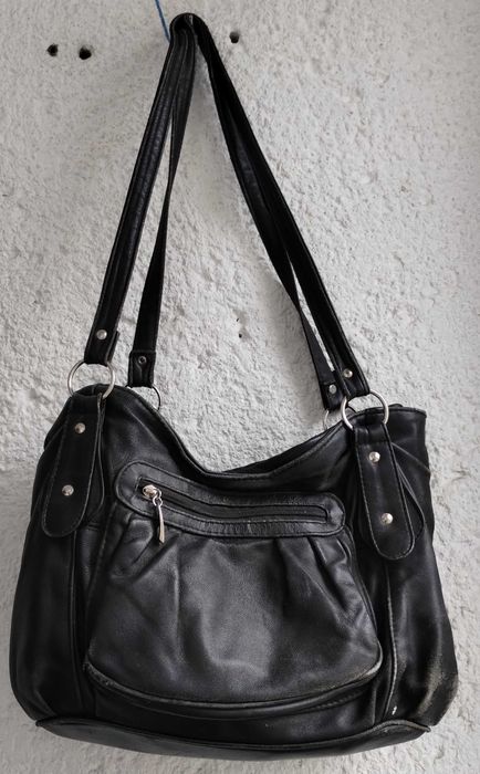 Geanta piele naturala, neagra, dimensiuni 41 x 22 x 13 cm + poseta