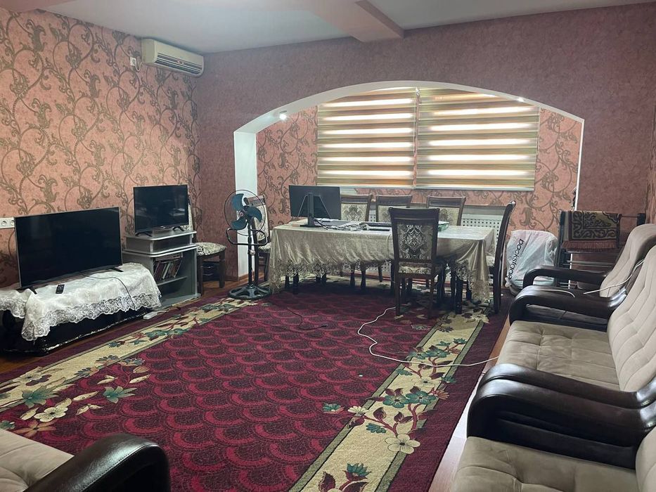 Срочно! Квартира на Дружба народов 3/9/9  общ пл 72м  с обстановкой