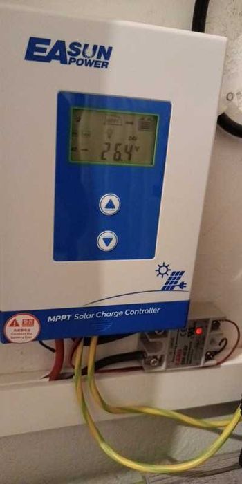 Controler încărcare solară Easun iCharger MPPT-2430, 12/24V, 30A (NOU)