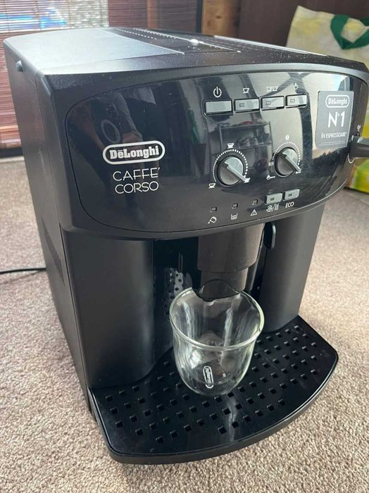Vand expresor De Longhi